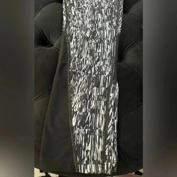 Nike Running Dri-Fit Womens Crop Leggings XS Athletic Workout Pants Athleisure - Picture 7 of 11